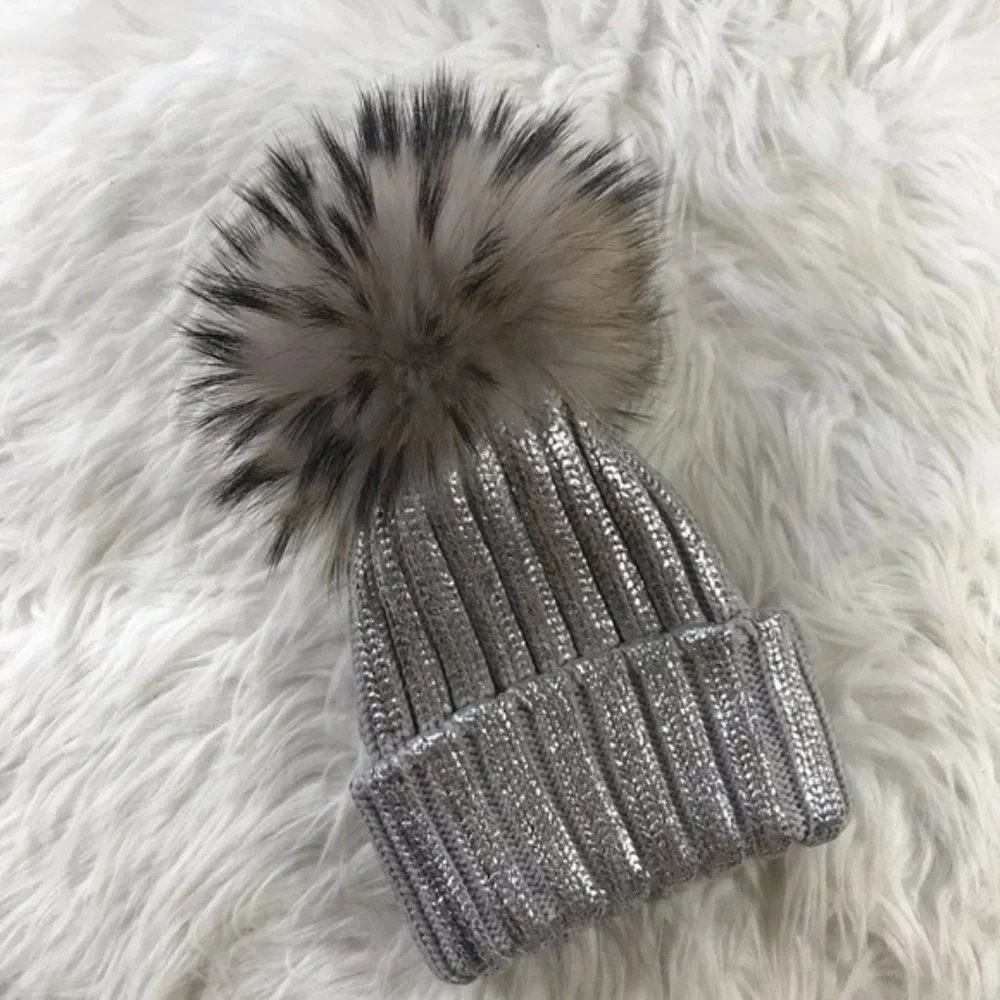 New Girl Catya 100% Merino Wool Hat w/Fur Pom Pom